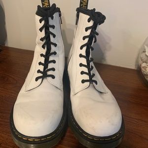 Dr. Martens -1460 White, 8- Eye boot. Size 7